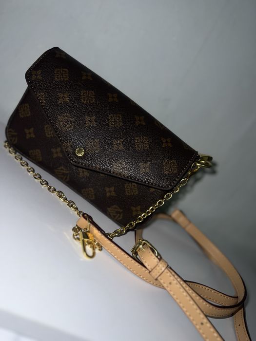 Жіноча сумка клач