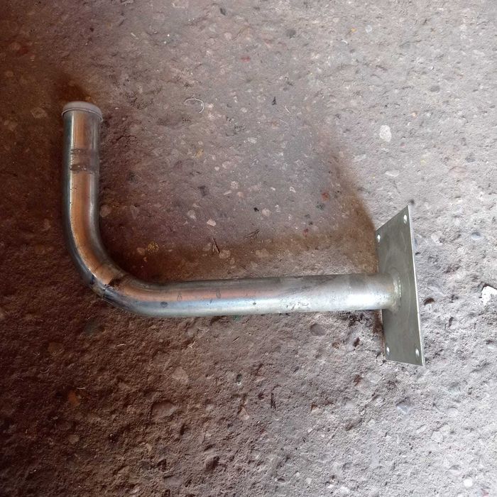 Uchwyt Antenowy Ścienny Kątowy