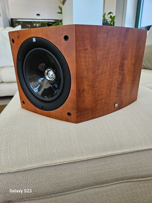 Colunas KEF Q2ds, de efeitos - 2 unidades.