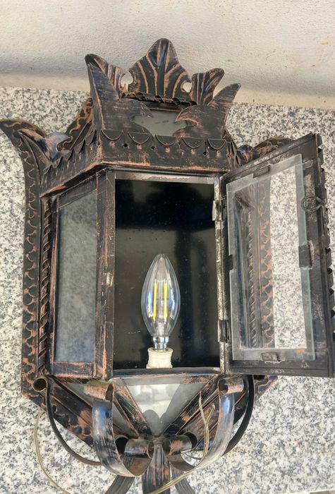 Wall lamp.64751881297923121