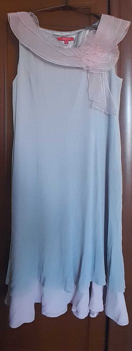 Сукня святкова, розмір 54 ніжного кольору, Матеріал шифон.