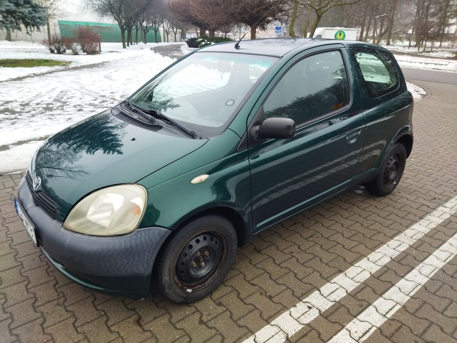 Toyota Yaris 1.0 benzyna rok 2002 ekonomiczna jazda