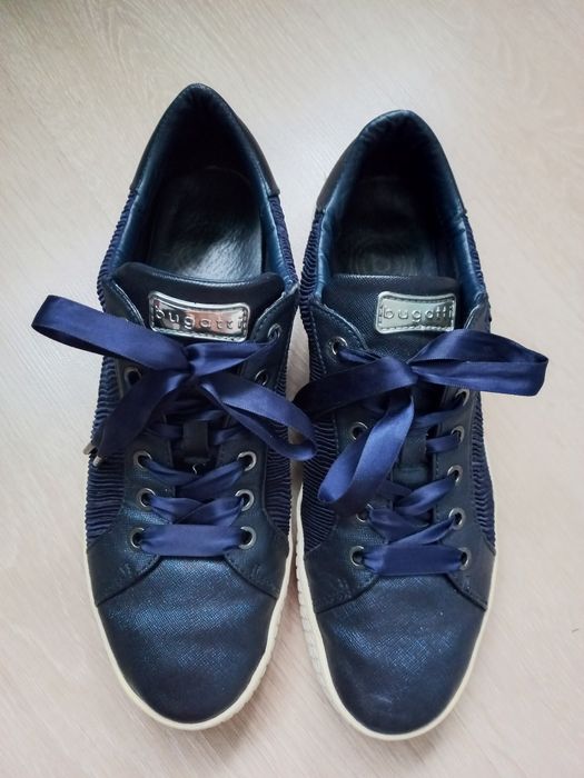 41 р.жіночі bugatti