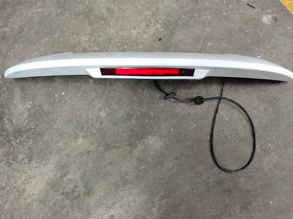 aileron/stop clio Iv grand tourer 2018