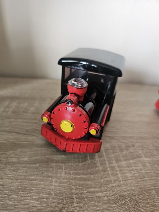 Pociąg na baterie z wagonami ze zwierzątkami+ gratis