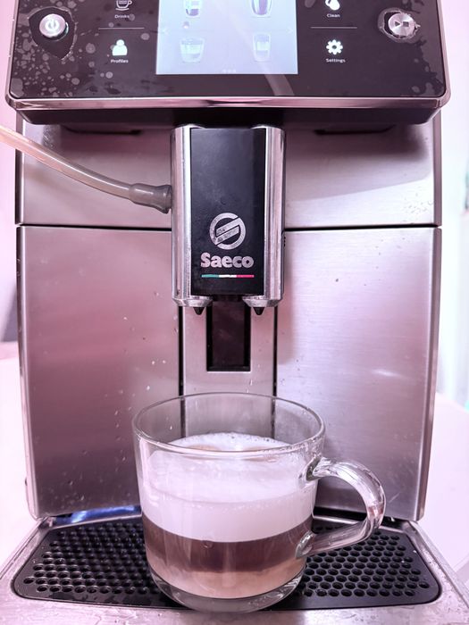 Saeco Xelsis SM7580/00 (Philips) — muito bom estado