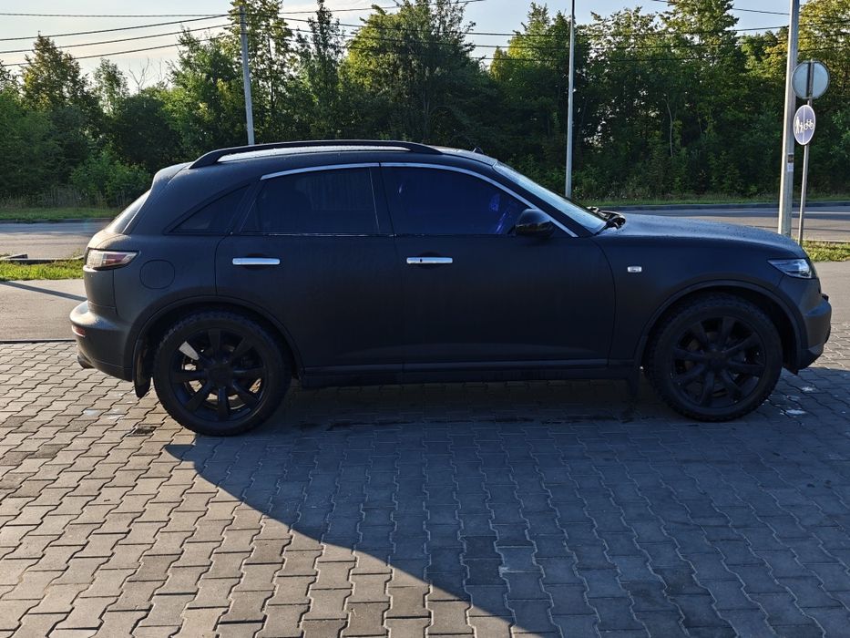 Продам Infiniti fx35