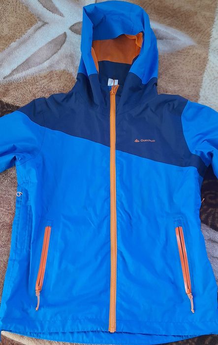 Kurtka przeciwdeszczowa Decathlon r. 143-152