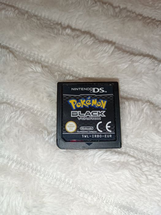 Портативна приставка Nintendo DS Lite