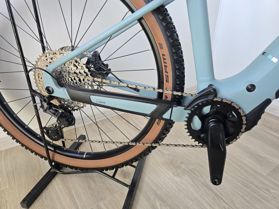 2025 Cube Reaction Hybrid 800 29