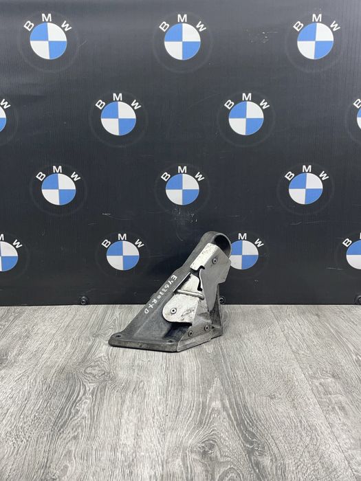 Права лапа двигуна BMW Е46 M57D30 XD Код:1213