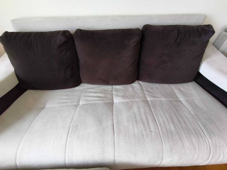 Sofá com chaise longue