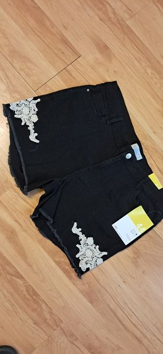 Czarne nowe spodenki jeansy r.44 z koronką