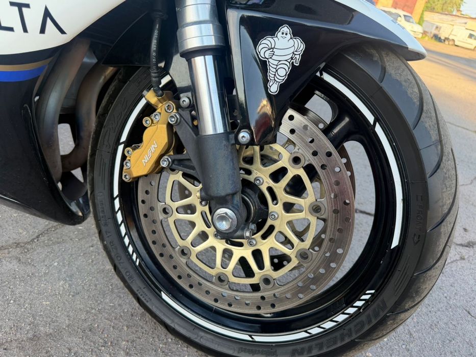 Продам мотоцикл HONDA CBR900RR 954 Fireblade