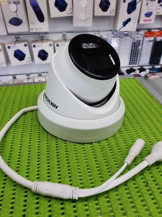 4МП IP відеокамера Hikvision DS-2CD2343G2-LI2U  (2.8мм) Запис на Micro SD 256 ГБ. з мікрофоном