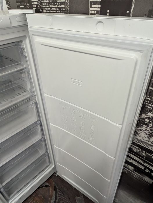 Морозильная камера indesit dsz 4150