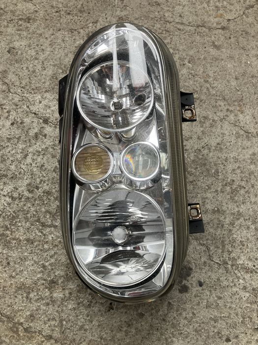 VW Golf IV 4 - lampa przód lewa prawa