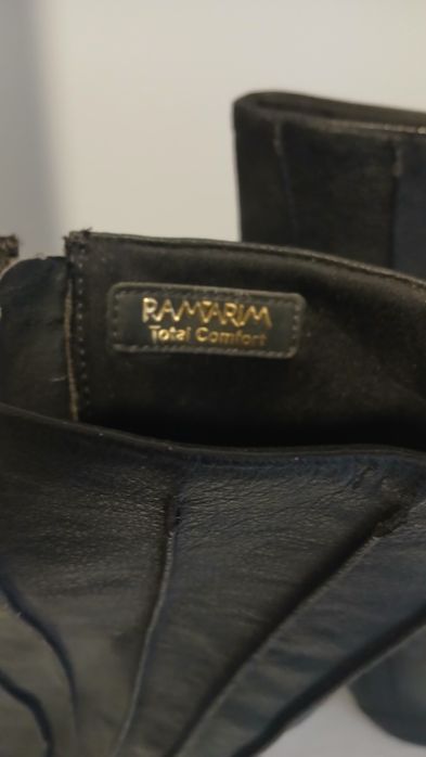 Bota preta de cano alto