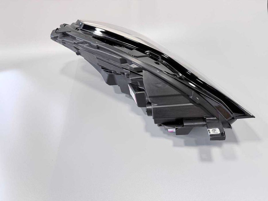 МАТРИЧНІ ФАРИ ліва та права на Tesla Model 3 / Y ( 2021 - 2024 рр )