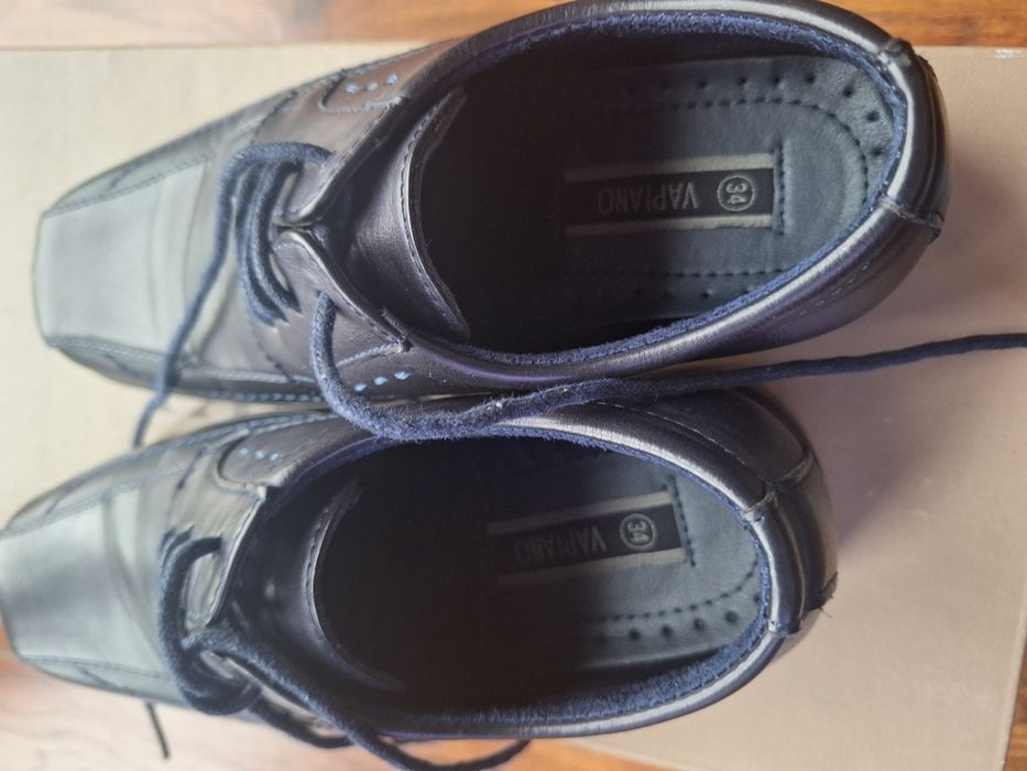 Półbuty vapiano skóra rozmiar 34 czarne