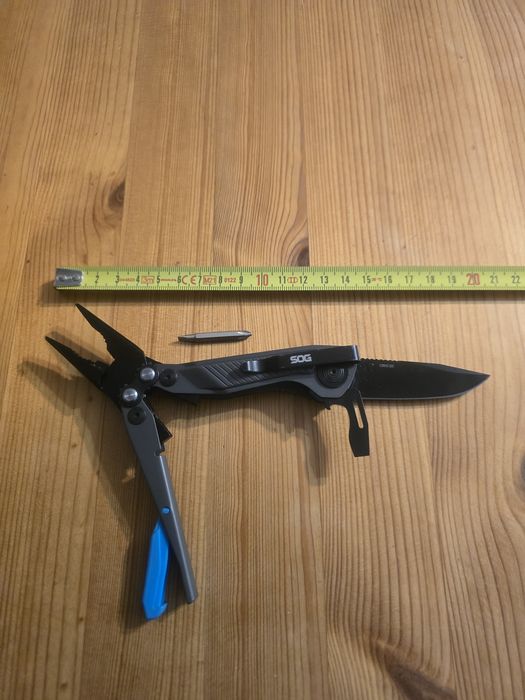 Multitool sog flash mt