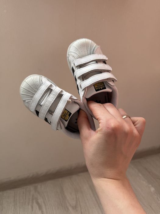 Кросівки adidas superstar 22 розмір