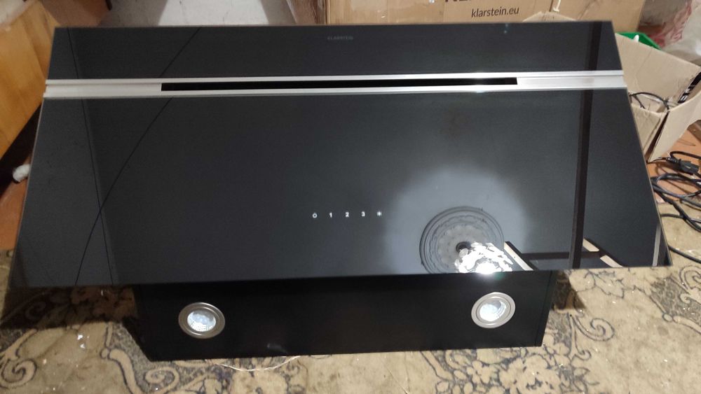 Витяжка кухонна Klarstein Alina 90 см