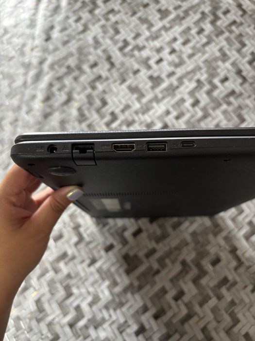 Computador portatil Asus