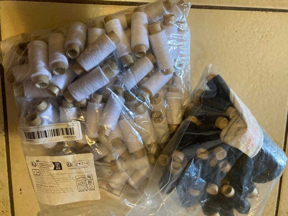 Нитки чёрные и белые 40/2 ХБ