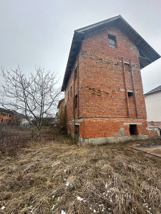 Продам будинок із земельною ділянкою біля Франківська, Угринів