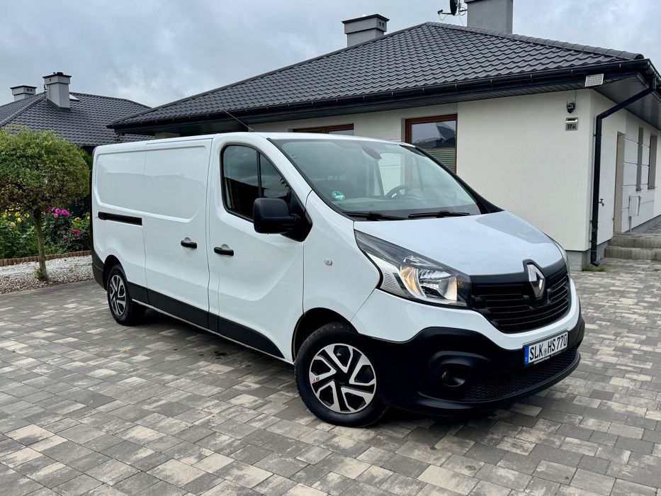 Renault Trafic Long 2017 rok Bogato wyposażony HAK Polecam Ładny Stan