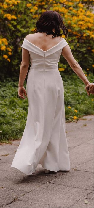 Elegancka suknia ślubna