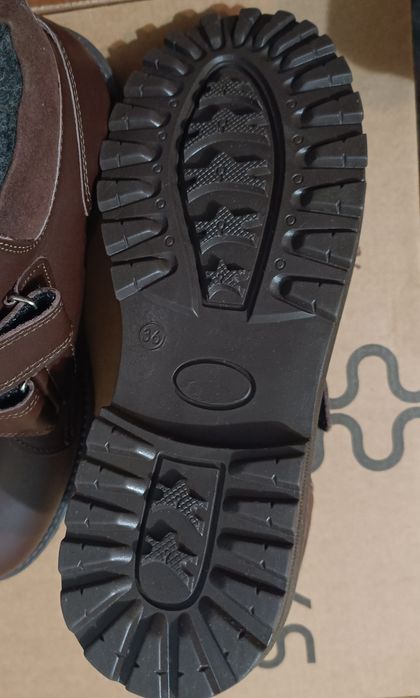 Зимове взуття на хлопчика Нове