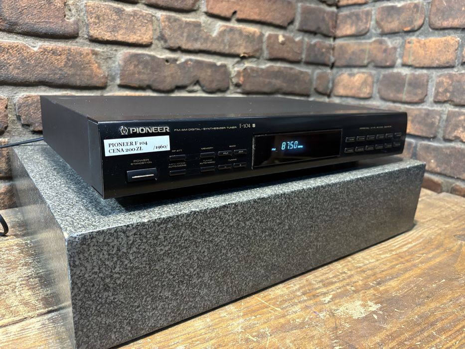 Tuner Pioneer F 104