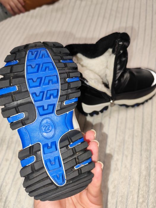 Дитячі теплі сапожки