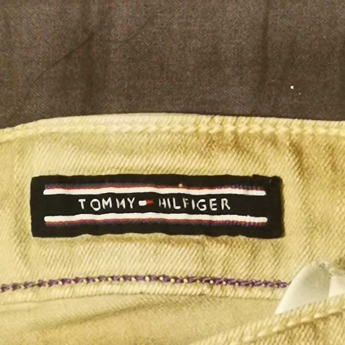 Beżowe spodnie Tommy Hilfiger damskie