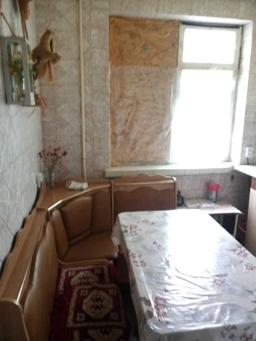 Сдам 2 КВ 2этаж метро Армейская 3 мин. 6 000 грн. Ком.услуги только свет