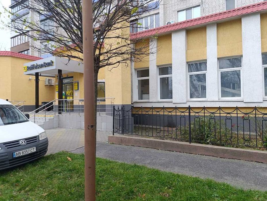 Продаж фасадного комерційного приміщення в центрі Вінниці, Власник