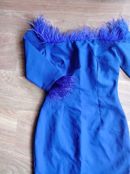 Elegancka sukienka z piórami Lost City r. S