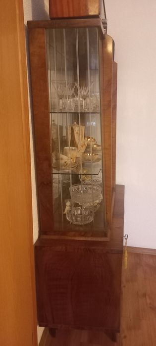 Serwantka, szklana komoda, witryna