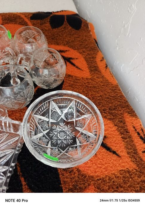 Kryształy idealne z PRL