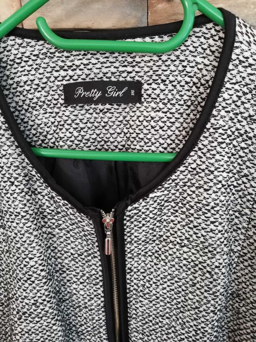 Pudełkowy żakiet damski rozm.38