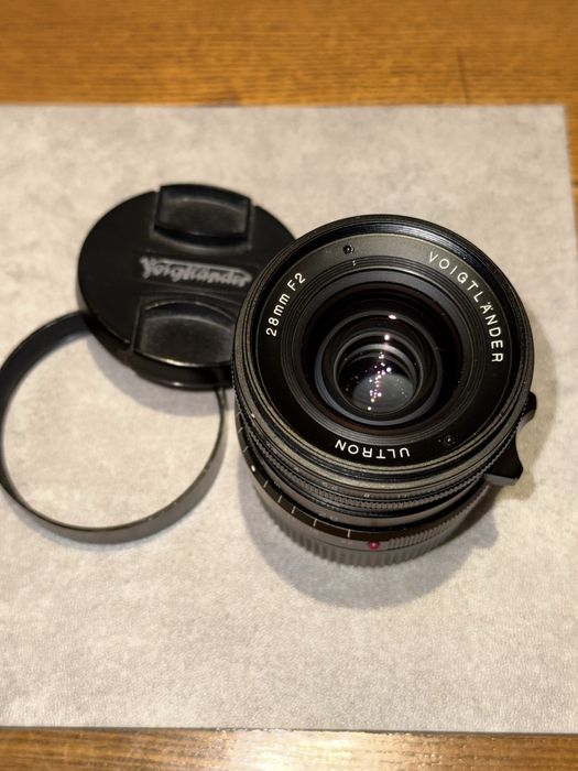 Voigltander Ultron 28 VM F2 - Leica M