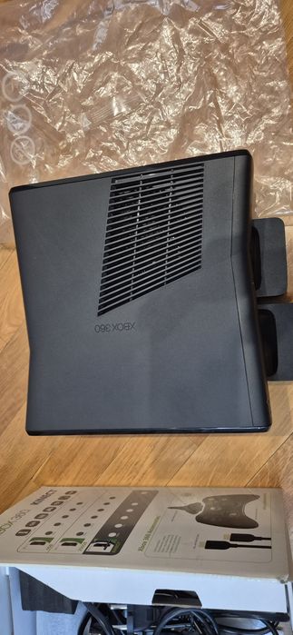 Xbox 360 S 4GB Kinect pad gra komplet pudełko bardzo dobry stan