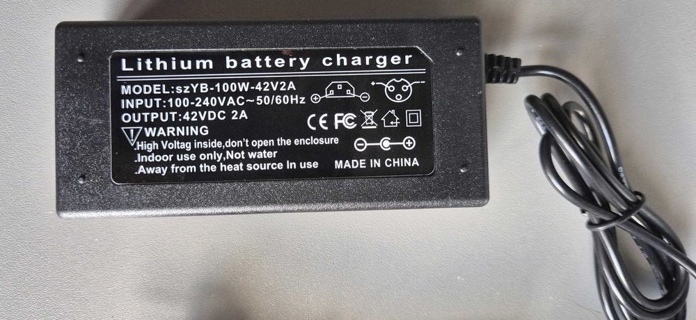 Ładowarka do skutera elektrycznego 42V 2A kabel do ładowania