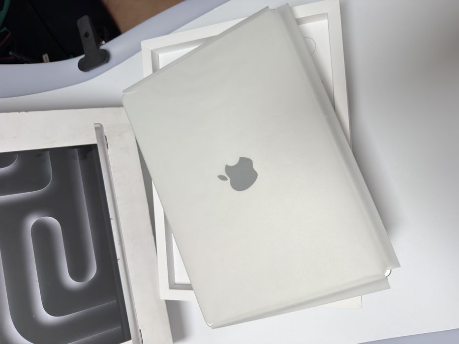 MacBook Pro 14” M3 512gb sem uso.