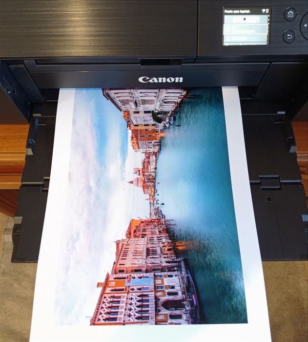 Vendo quadros de fotografias originais 50€, se vários negociável.
