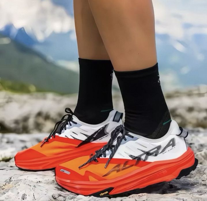Кросівки бігові анатомічні Altra Mont Blanc Carbon (оригінал)