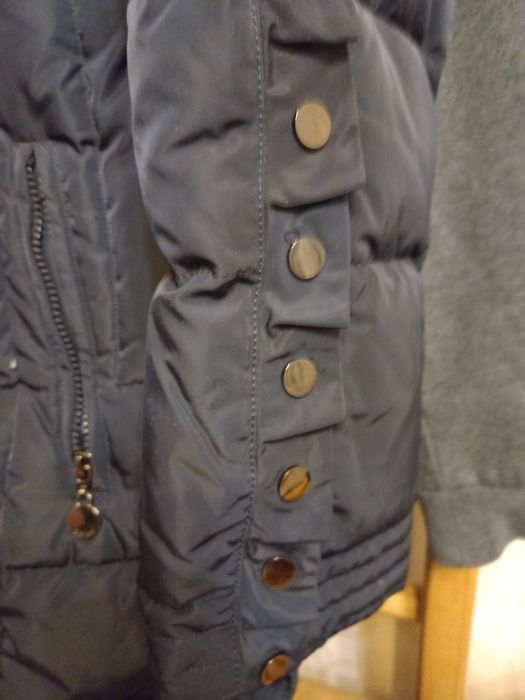 Пуховик женский р.48-50 цвет темно синий