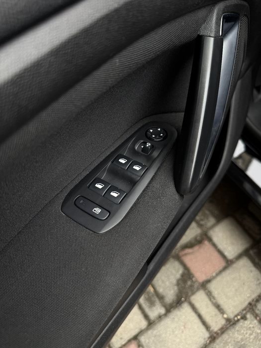 Peugeot 308 1.5blueHDI автомат 8ст